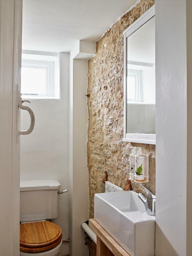 Artisan Cottage Чипенъм Екстериор снимка